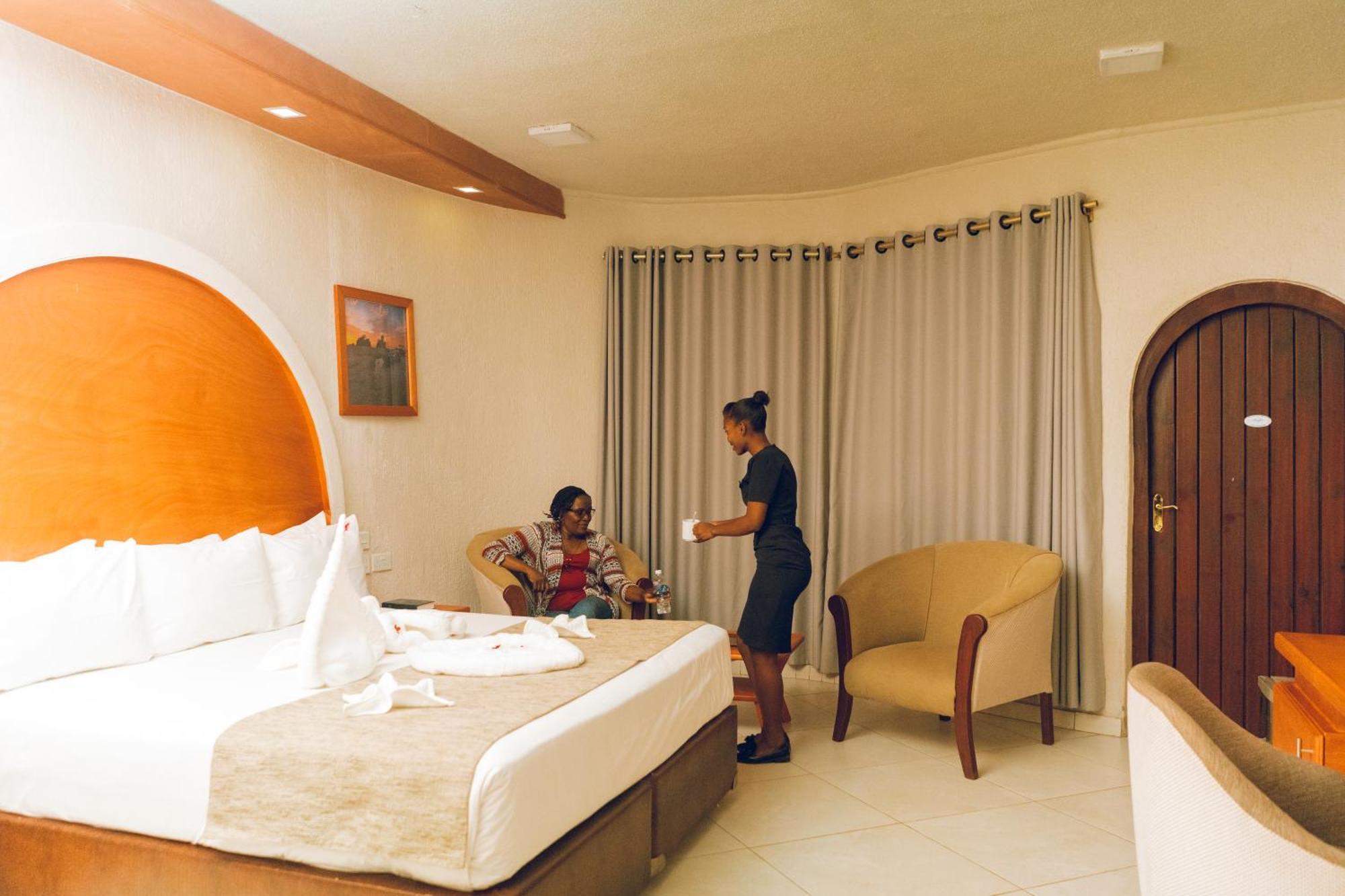 Caribbea Bay Resort Kariba Exterior foto