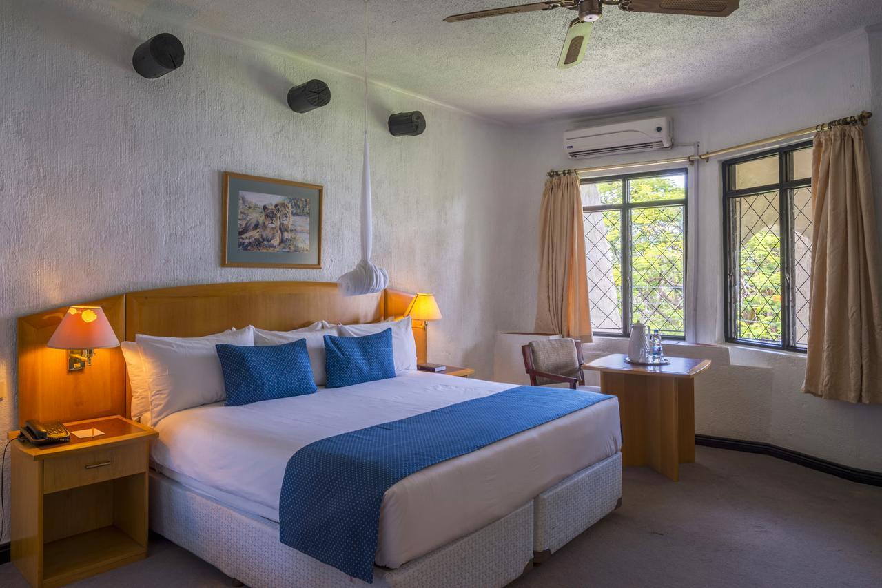 Caribbea Bay Resort Kariba Exterior foto